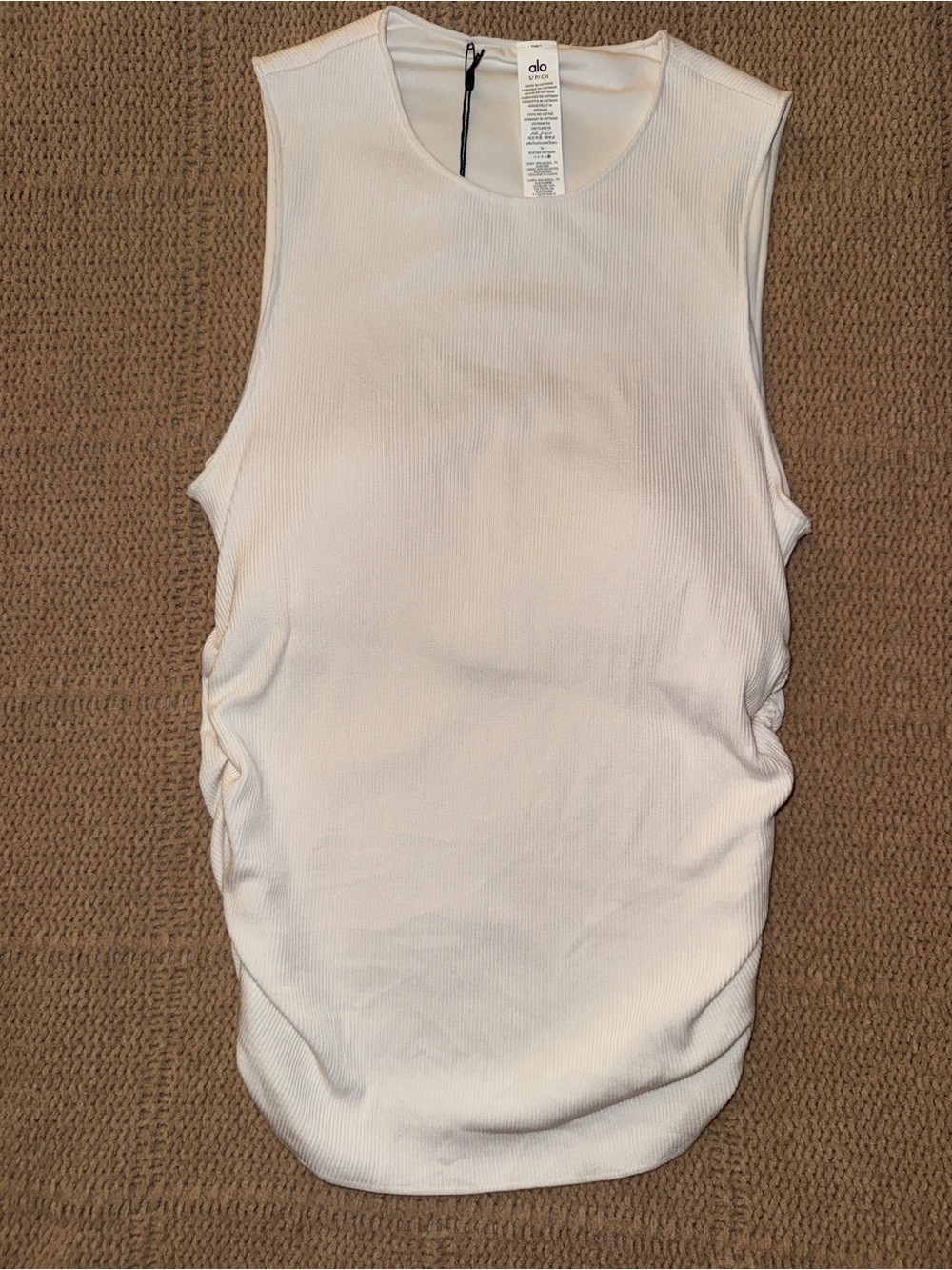 Alo Ribbed En Pointe Tank - Picture 3 of 8